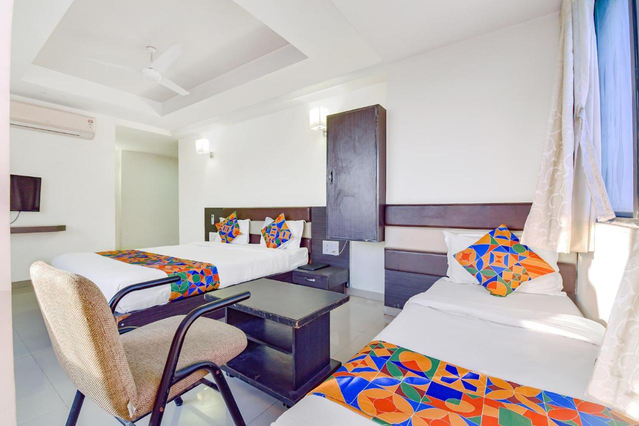Fabhotel Skyland Ahmedabad Exterior photo