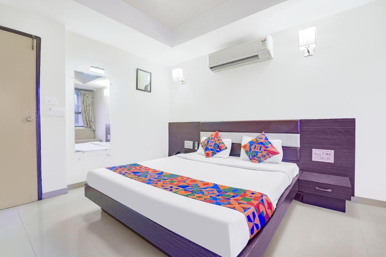 Fabhotel Skyland Ahmedabad Exterior photo